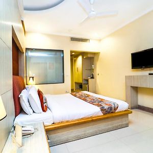 Honeymoon Suite on F&B services